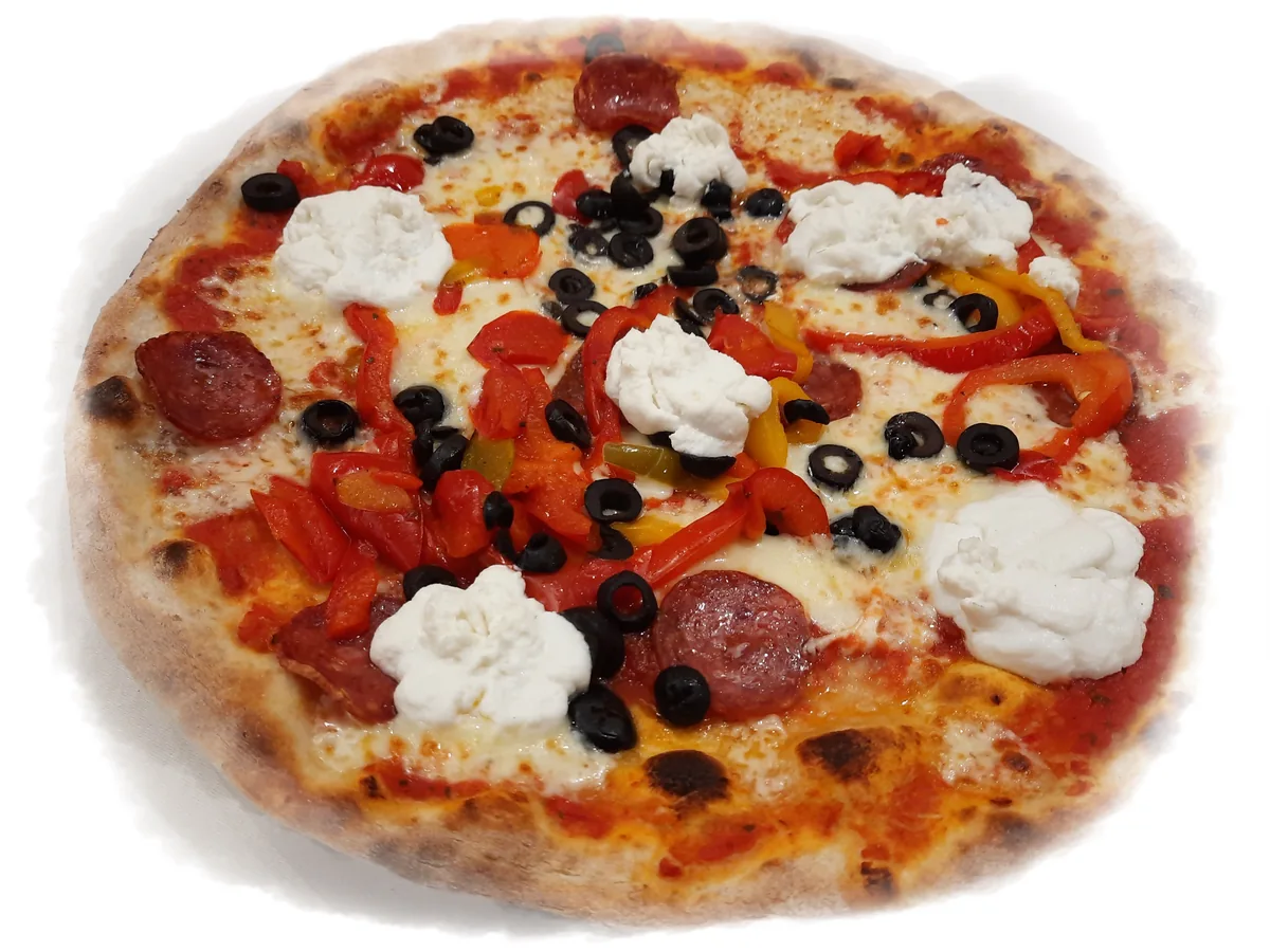 Pizza preparata alle 3 Cime del Bondone